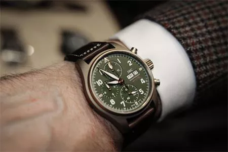 10 ĐIỀU BẠN NHẤT ĐỊNH PHẢI BIẾT TRƯỚC KHI MUA CHRONOGRAPH