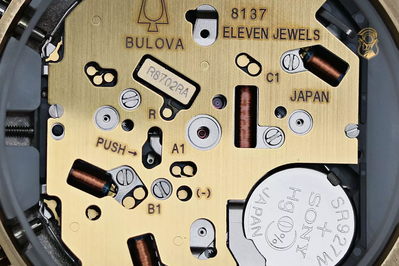 Bulova được chế tác từ các chất liệu cao cấp