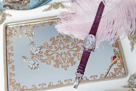 Breguet Reine de Naples 8905 - Sắc màu Valentine
