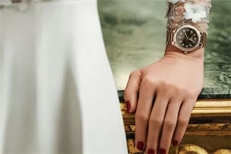 CHIẾM TRỌN TRÁI TIM GIAI NHÂN VỚI NHỮNG THIẾT KẾ ĐỒNG HỒ NỮ ĐẸP