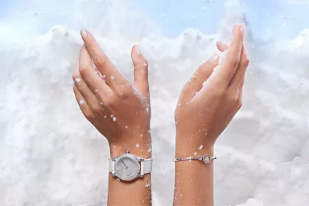 Những bông hoa tuyết nhảy múa từ Chopard Happy Snowflake