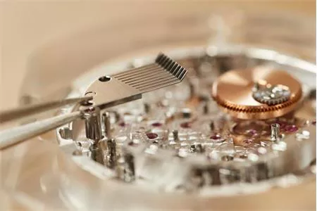 BỘ MÁY IN-HOUSE LÀ GÌ? TẠI SAO ĐỒNG HỒ IN-HOUSE LẠI ĐẮT ĐỎ?