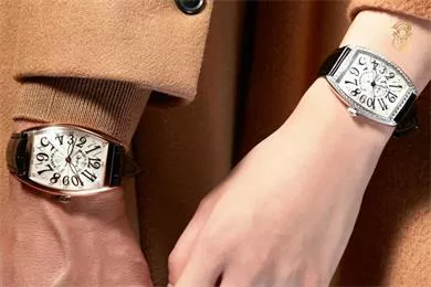 Đồng hồ Franck Muller Cintrée Curvex: Tuyệt tác đường cong định hình di sản