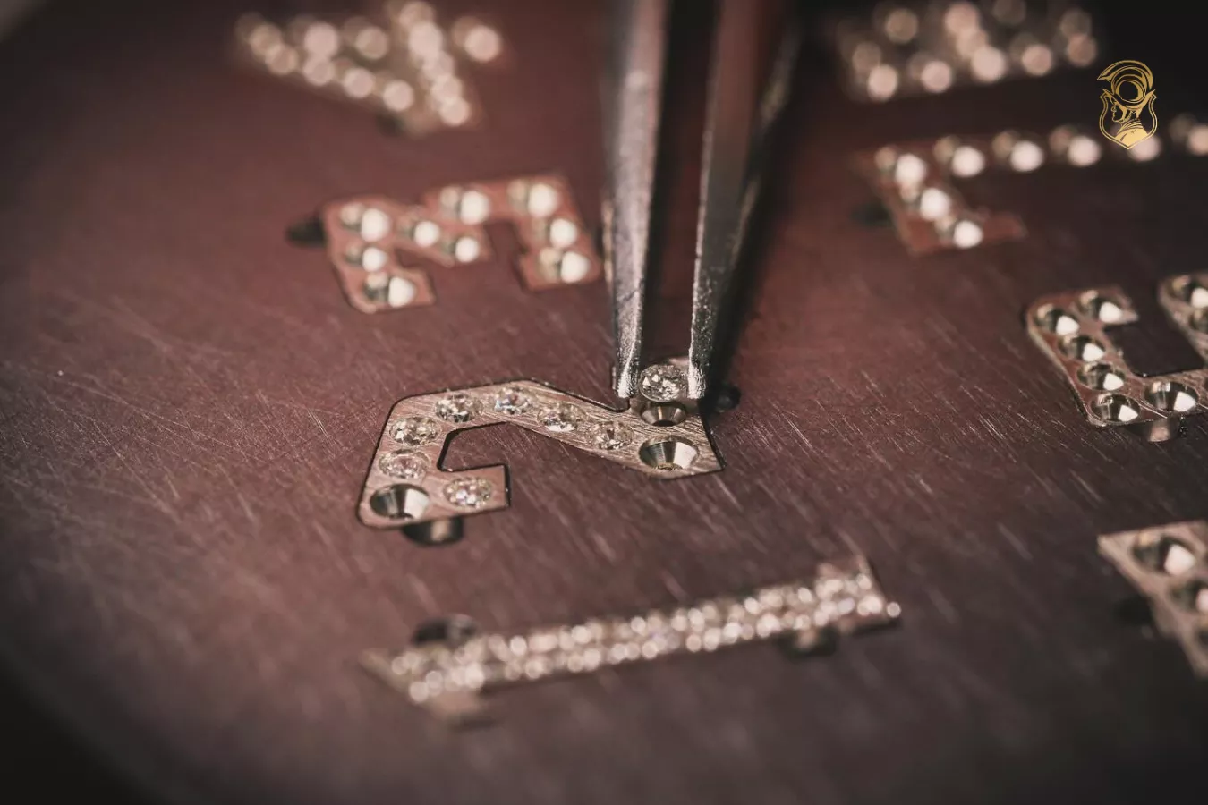 Đồng hồ Franck Muller Cintrée Curvex được chế tác tỉ mỉ trong từng chi tiết