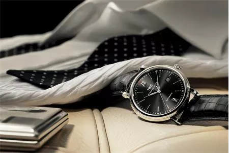 IWC PORTOFINO - DIỆN MẠO ĐƠN GIẢN CHO PHONG THÁI NHÃ NHẶN