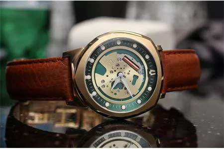 ĐỒNG HỒ BULOVA ACCUTRON: DÂY DA SANG TRỌNG & LỊCH LÃM