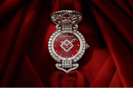 Sắc đỏ nồng cháy gam màu đặc biệt dành cho phái nữ