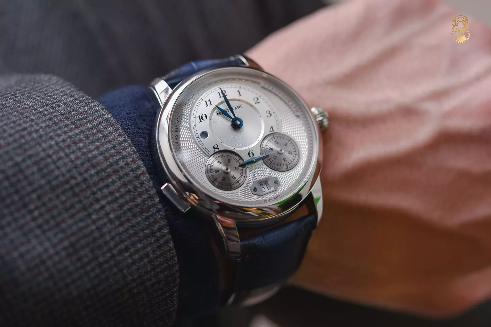 dong-ho-automatic-Montblanc-Star-Legacy-Nicolas-Rieussec-Chronograph