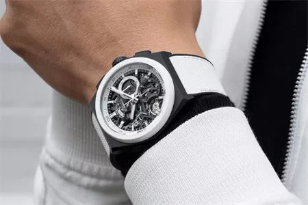 ZENITH DEFY 21 CHRONOGRAPH PHIÊN BẢN TRẮNG & ĐEN MỚI
