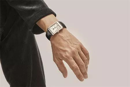 BAUME & MERCIER HAMPTON CẬP NHẬT THIẾT KẾ MỚI CHO NĂM 2020