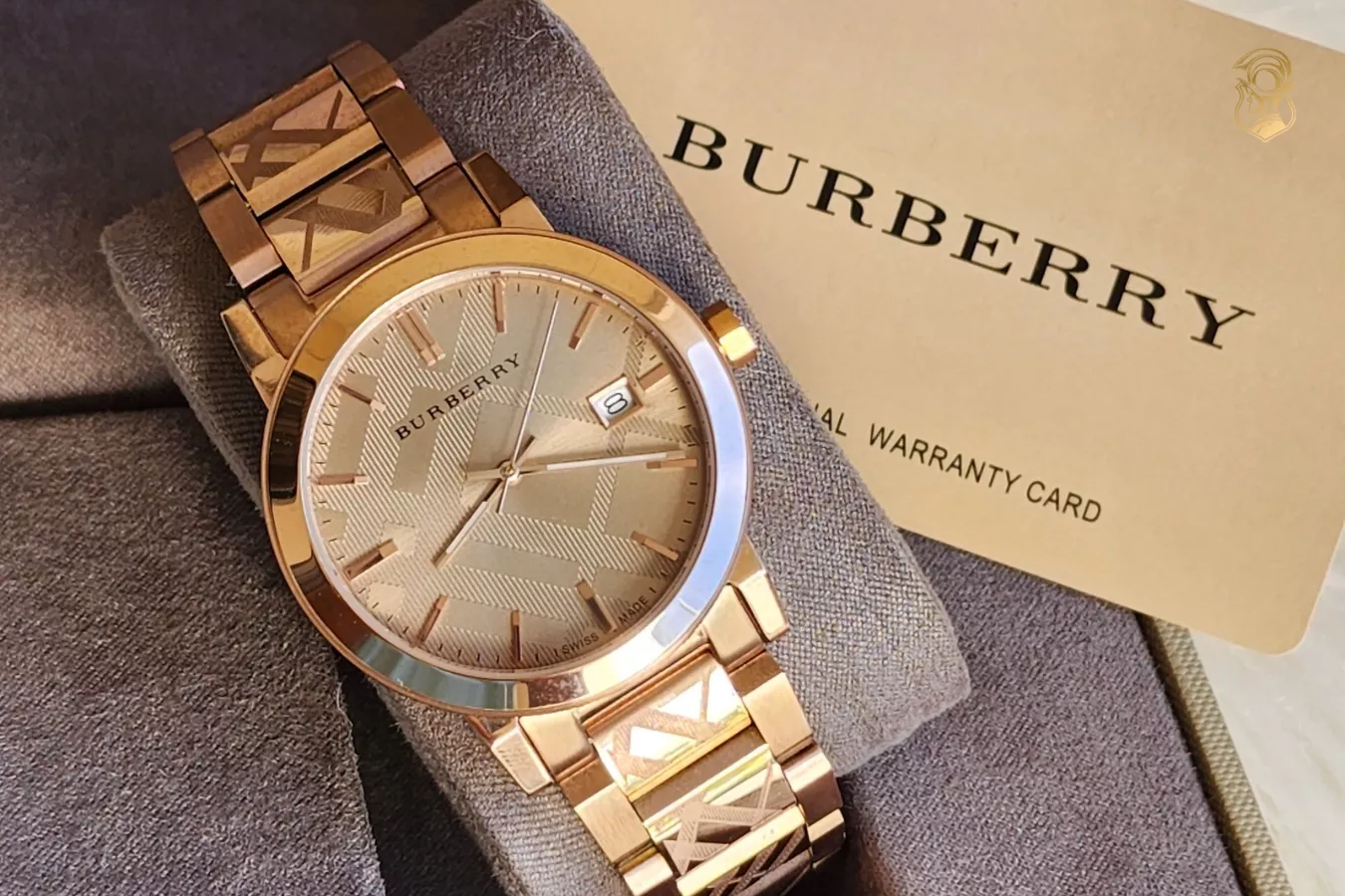 Giá của một chiếc đồng hồ Burberry chính hãng phụ thuộc vào nhiều yếu tố