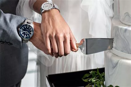 ĐỒNG HỒ CẶP ĐÔI - MINH CHỨNG CHO TÌNH YÊU VĨNH CỬU