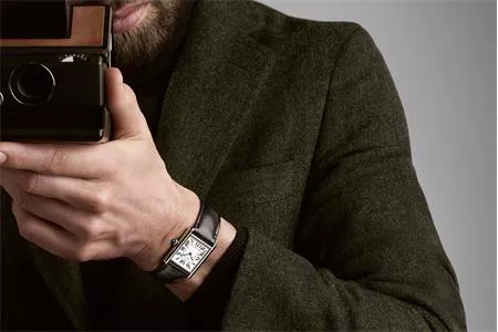 NHỮNG CHIẾC XE TĂNG CARTIER CHẠY BẰNG NĂNG LƯỢNG MẶT TRỜI?