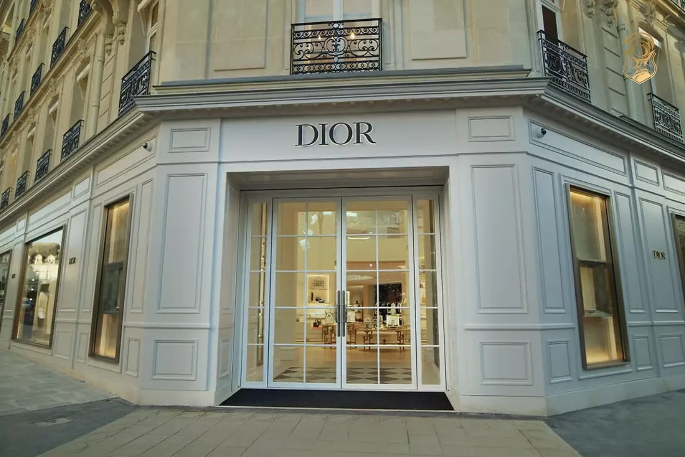 Đồng hồ Christian Dior mang dấu ấn thiết kế Pháp và kỹ thuật chế tác Thụy Sĩ