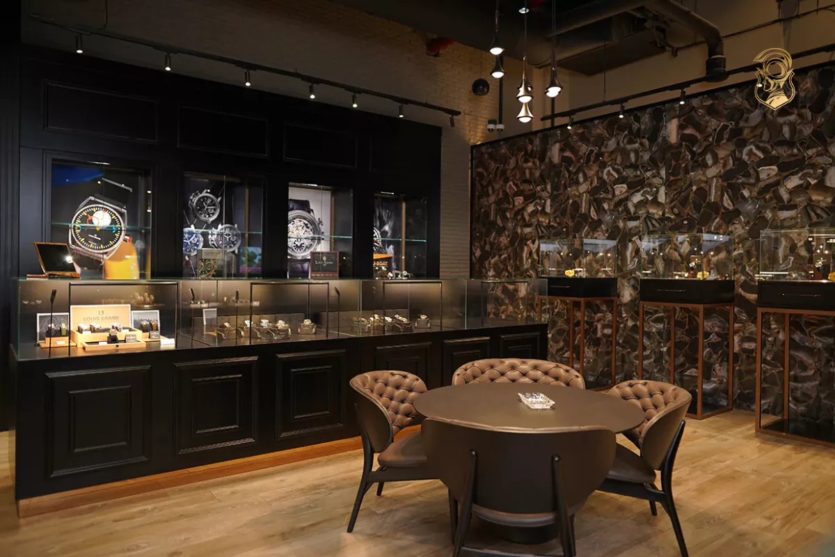 Luxury Shopping - Địa chỉ phân phối đồng hồ dành cho tuổi Thân uy tín