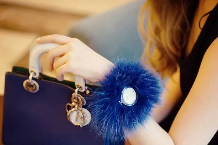 Thiết kế lông thú đầy mới lạ đến từ Fendi My Way