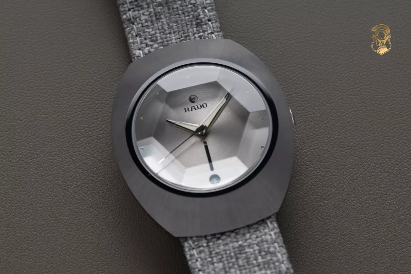 Đồng hồ gốm đầu tiên do Rado tiên phong sản xuất