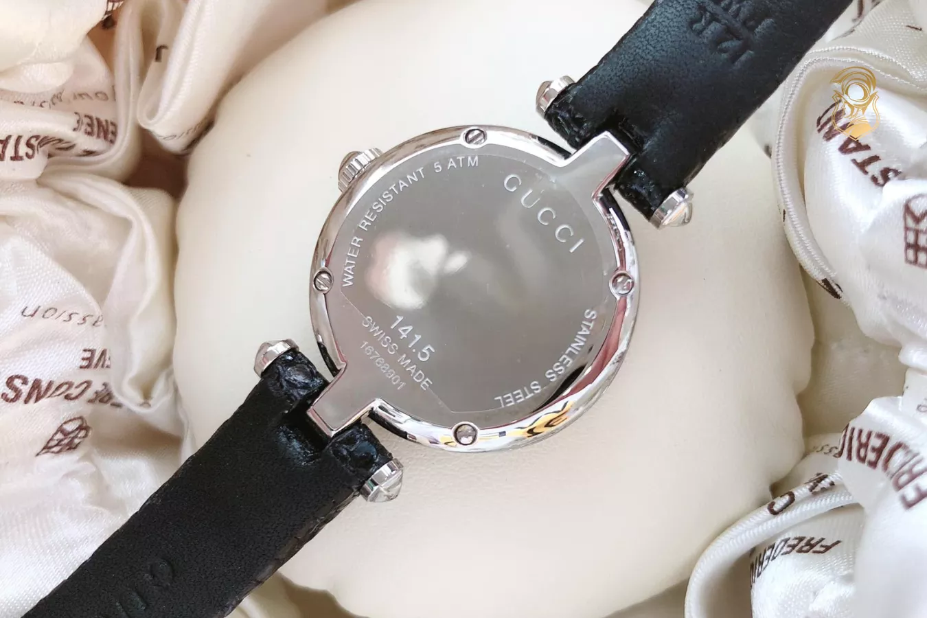 Đồng hồ Gucci được chế tác theo đúng tiêu chuẩn Swiss Made