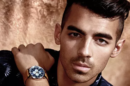 Bộ sưu tập đồng hồ Guess Xuân/Hè 2018 - Sắc tố trung tính lên ngôi