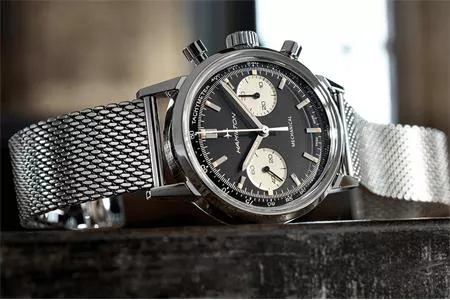 CẢM HỨNG TỪ THẬP NIÊN 60 TRONG HAMILTON CHRONOGRAPH MỚI