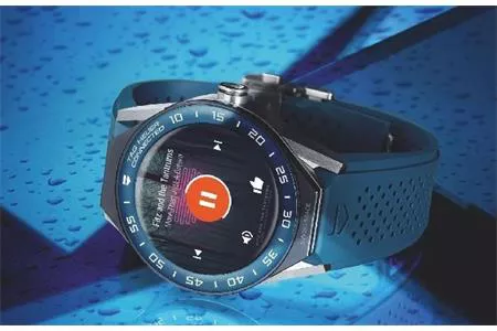 Cận cảnh đồng hồ thông minh hạng sang Connected Modular 45 mới ra mắt của Tag Heuer