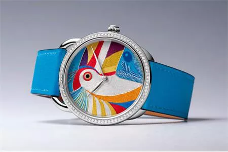 LOÀI CHIM THIÊN ĐƯỜNG TRÊN MẶT SỐ ĐỒNG HỒ HERMES MỚI