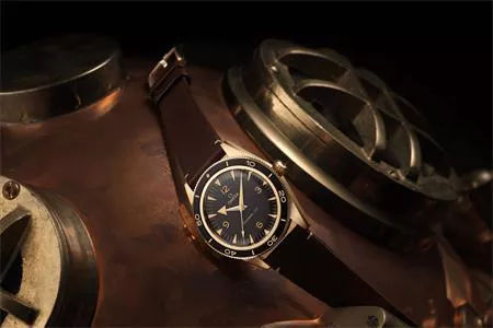 OMEGA RA MẮT VẬT LIỆU MỚI VỚI BẢN CẬP NHẬT SEAMASTER 300