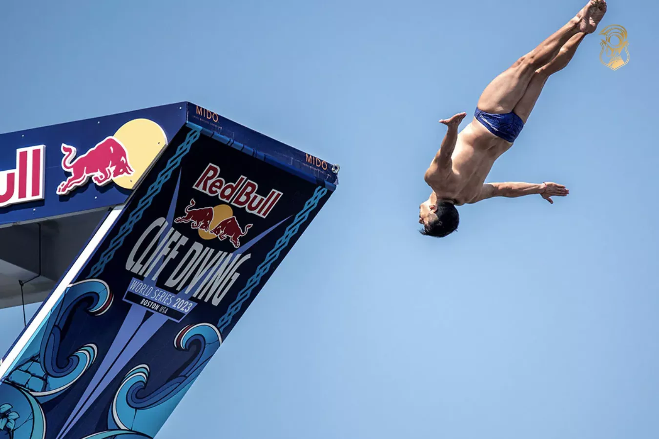 Mido đồng hành cùng Red Bull Cliff Diving World Series