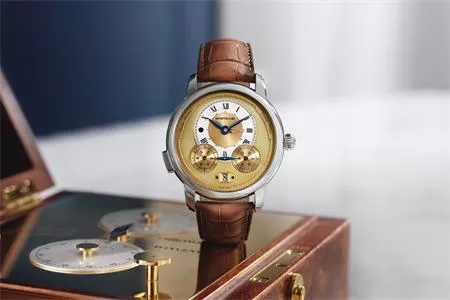 SIÊU PHẨM MONTBLANC NICOLAS MỚI VỚI TÍNH NĂNG CHRONOGRAPH
