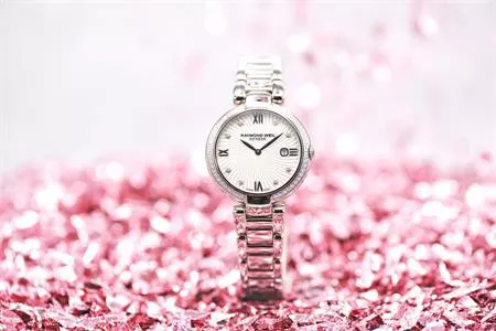 ĐÓN NẮNG XUÂN NGẬP TRÀN CÙNG ĐỒNG HỒ NỮ RAYMOND WEIL