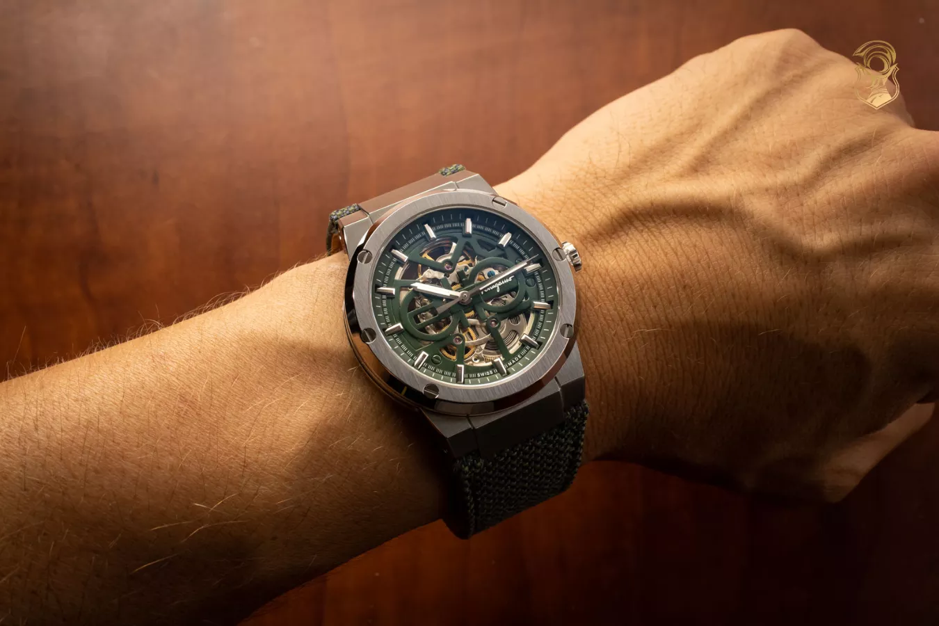 Bộ sưu tập đồng hồ Salvatore Ferragamo F-80