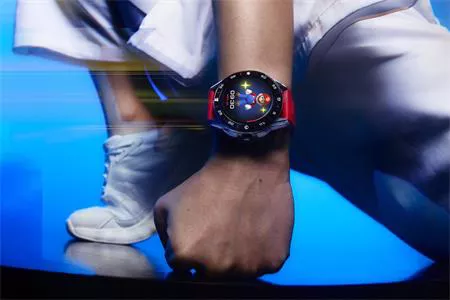 TAG HEUER HỢP TÁC VỚI BIỂU TƯỢNG VĂN HÓA ĐẠI CHÚNG SUPER MARIO