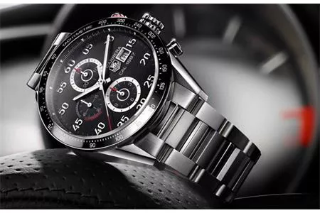 TAG Heuer sắp trình làng mẫu Smartwatch có khả năng chuyển đổi sang đồng hồ cơ truyền thống?