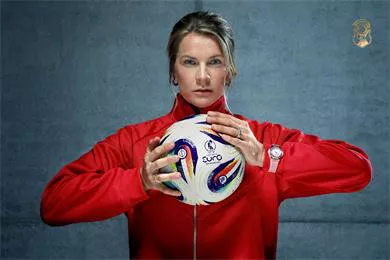 Đồng hồ thể thao nữ – Tuyệt tác sport chic khiến phái đẹp khó rời mắt