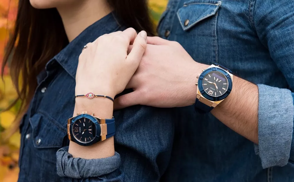 Guess ra mắt smartwatch có thể tùy biến hàng trăm kiểu mặt đồng hồ