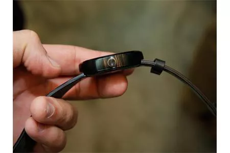 Smartwatch Moto 360 lộ cấu hình và giá bán trên Best Buy