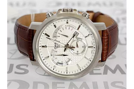 True Timeless: 8 mẫu đồng hồ hiệu cao cấp 2014