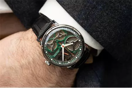 2020 - KỶ NIỆM 60 NĂM BỘ MÁY ĐỒNG HỒ SIÊU CHÍNH XÁC ACCUTRON