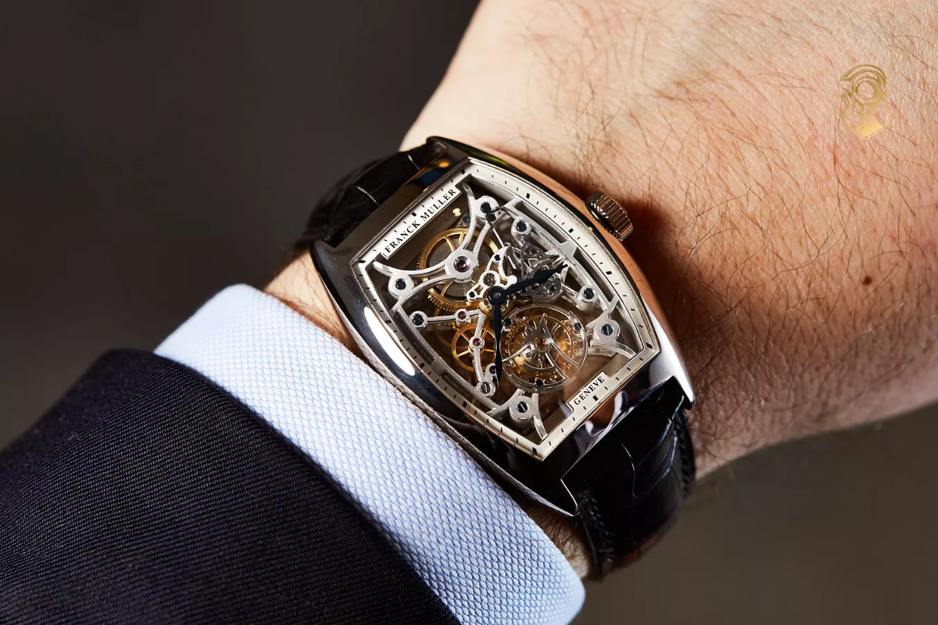 Người sở hữu Franck Muller Cintrée Curvex dễ dàng thể hiện cá tính của bản thân