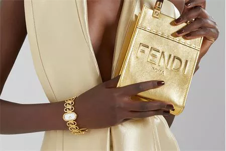 FENDI TRÌNH LÀNG BST ĐỒNG HỒ O'LOCK HORIZONTAL & O'LOCK VERTICAL MỚI