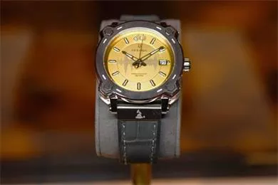 Bulova chào mừng giải Grammy thường niên lần thứ 60 với một chiếc đồng hồ mới