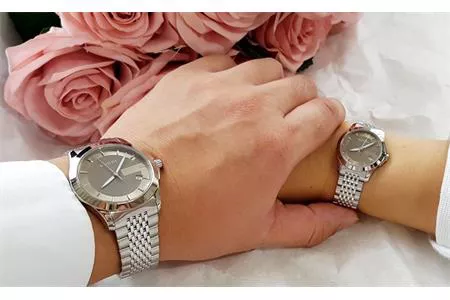 Gucci G- timeless Couple Watches - Cho tình yêu thêm gắn kết