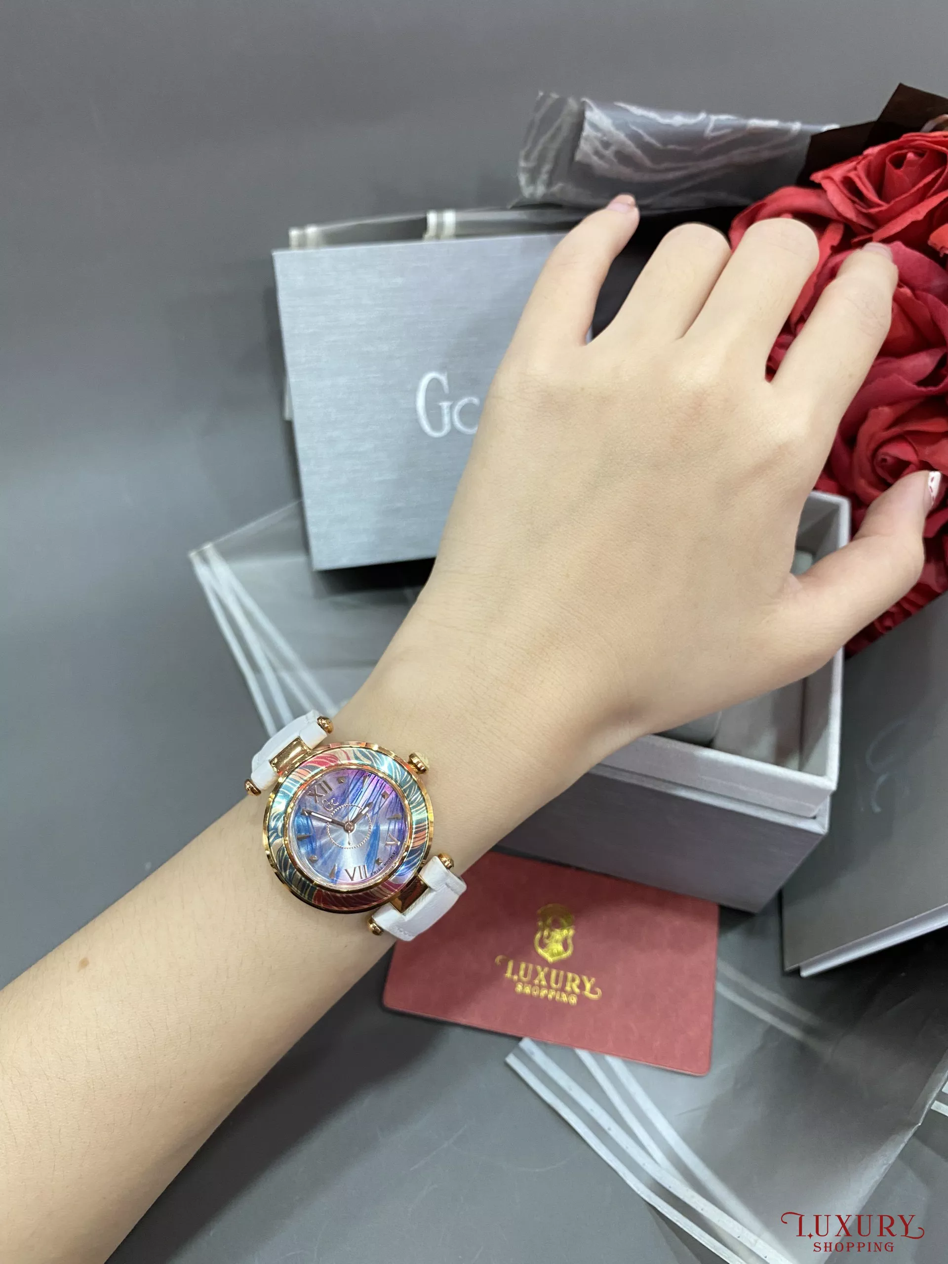 Guess gc Multi-Colored White Watch 32mm