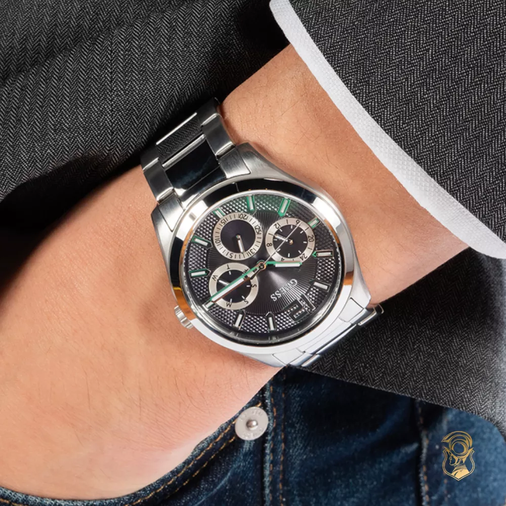 Guess Mens Silver Tone Multi-function Watch 42mm