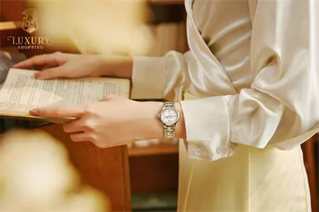 ĐÂU LÀ CHIẾC ĐỒNG HỒ LÝ TƯỞNG DÀNH TẶNG THẦY CÔ NHÂN DỊP 20/11?