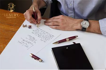 BST ĐỒNG HỒ MOONPHASE TỪ MONTBLANC - MỘT THÁI ĐỘ THANH LỊCH & THỊ VỊ