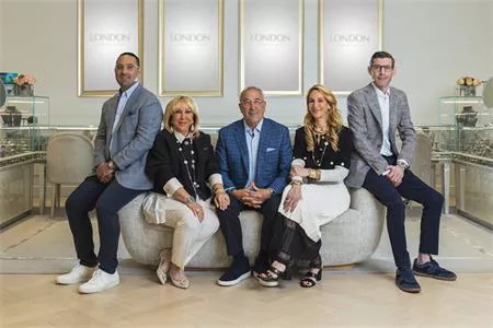 LỊCH SỬ ĐỒNG HỒ CARTIER BIỂU TƯỢNG CỦA SỰ SANG TRỌNG VÀ ĐẲNG CẤP