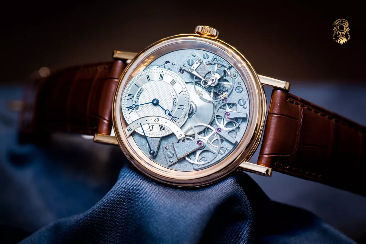 Retrograde là gì - ứng dụng trong đồng hồ