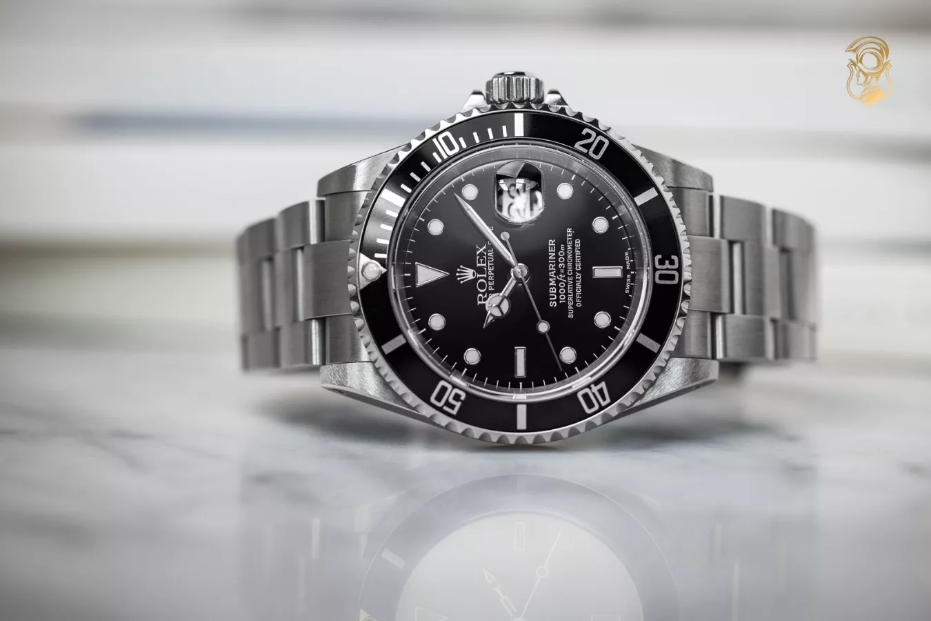 So sánh Rolex Submariner 16610 và Omega Seamaster 2254.50