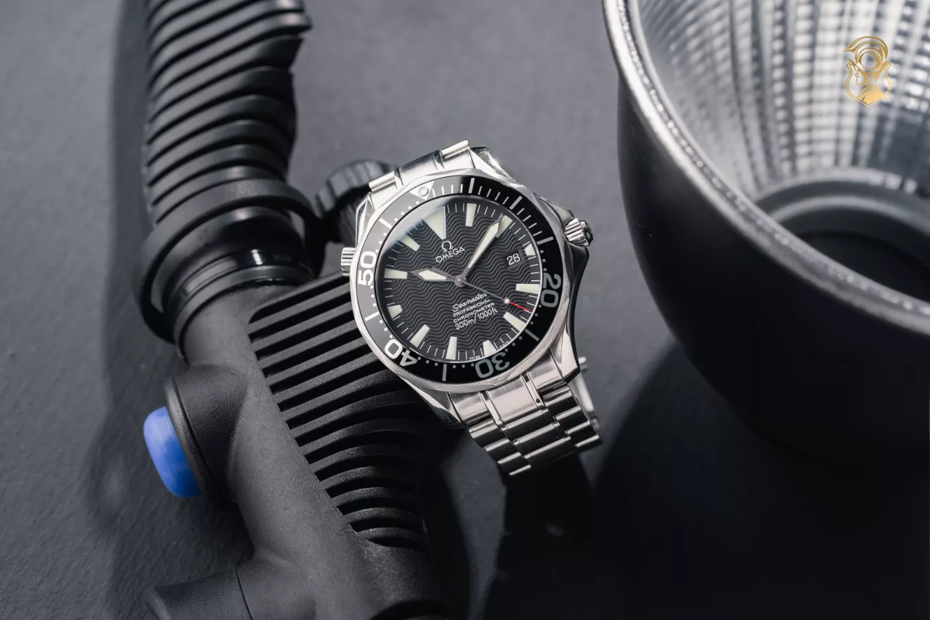 So sánh Rolex Submariner 16610 và Omega Seamaster 2254.50
